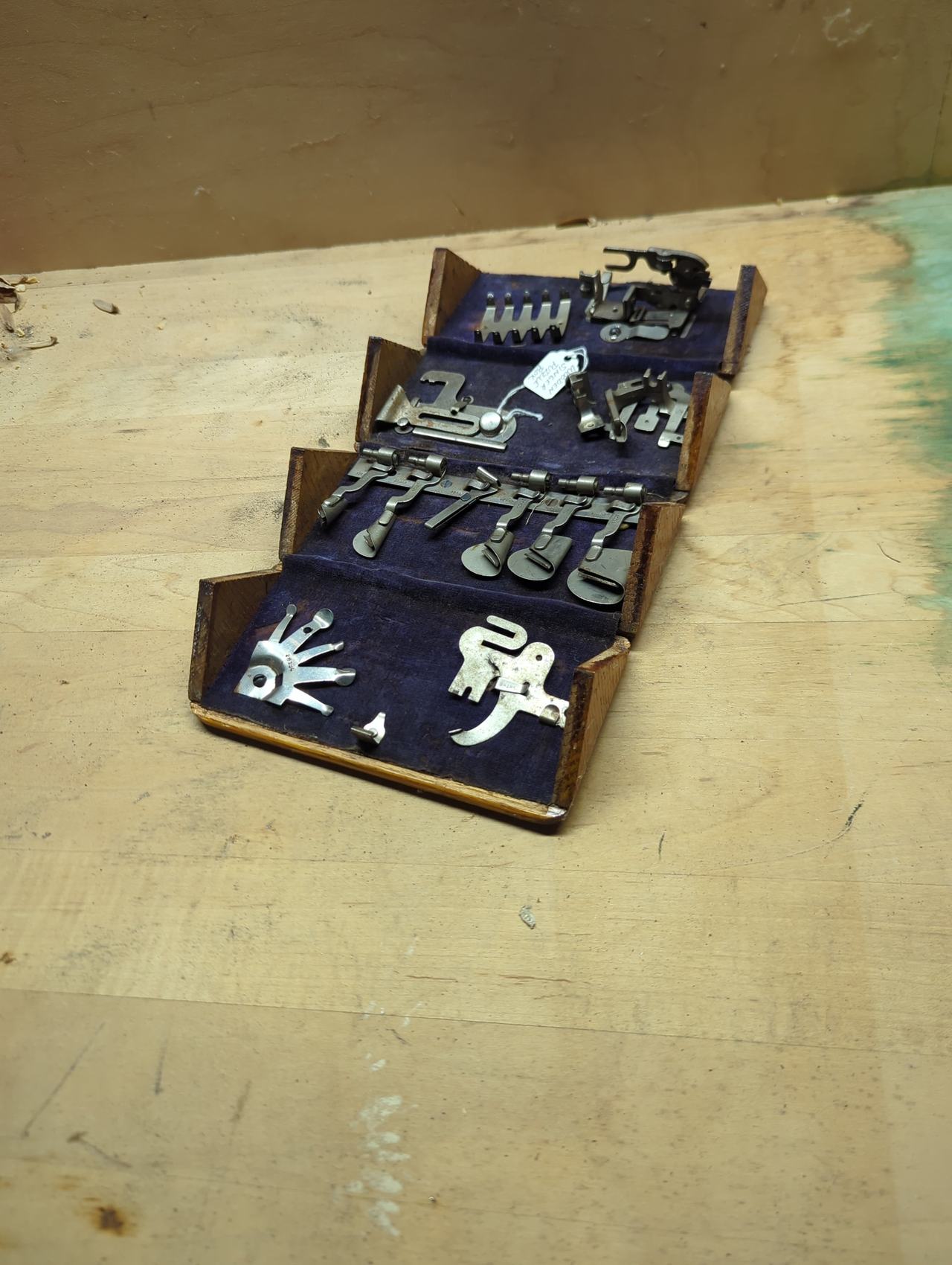 Singer Sewing Machine Puzzle Box Attachment Set