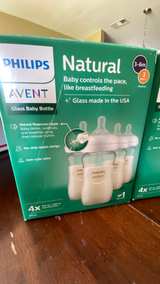2 packs Philips Avent Natural Glass Baby Bottle 8oz (4 bottles per pack) - Image 2
