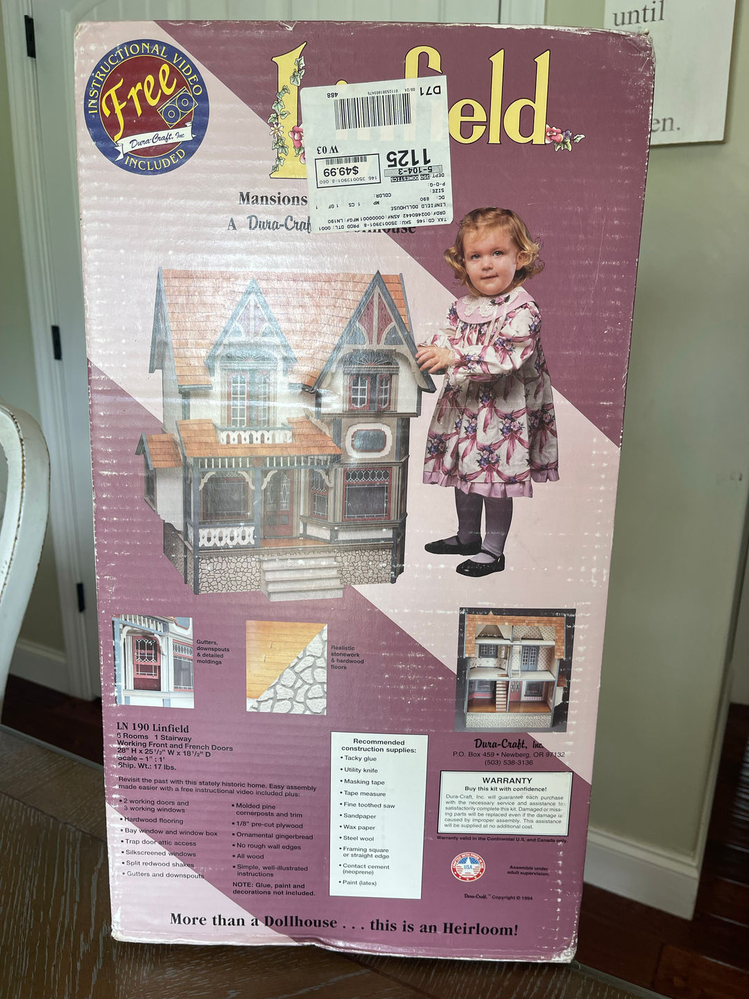 Dura-Craft LN 190 Linfield Dollhouse