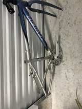 2003 Trek Multitrack 7000 Frame w/ SR SUNTOUR 3 peice cranks - Image 3