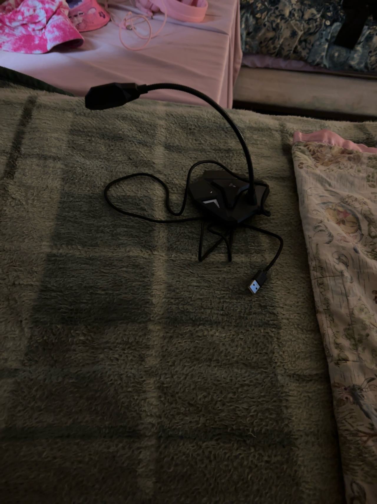 CZCZC USB Gooseneck RGB Microphone with Adjustable Light