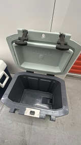 Igloo Marine Ultra  hieleras 30$ and 35$ - Image 6