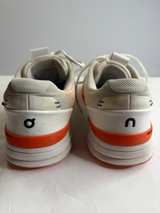 On Running The Roger Pro Clay White Flame - Image 7