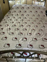 Hello Kitty Comforter Twin size - Image 1