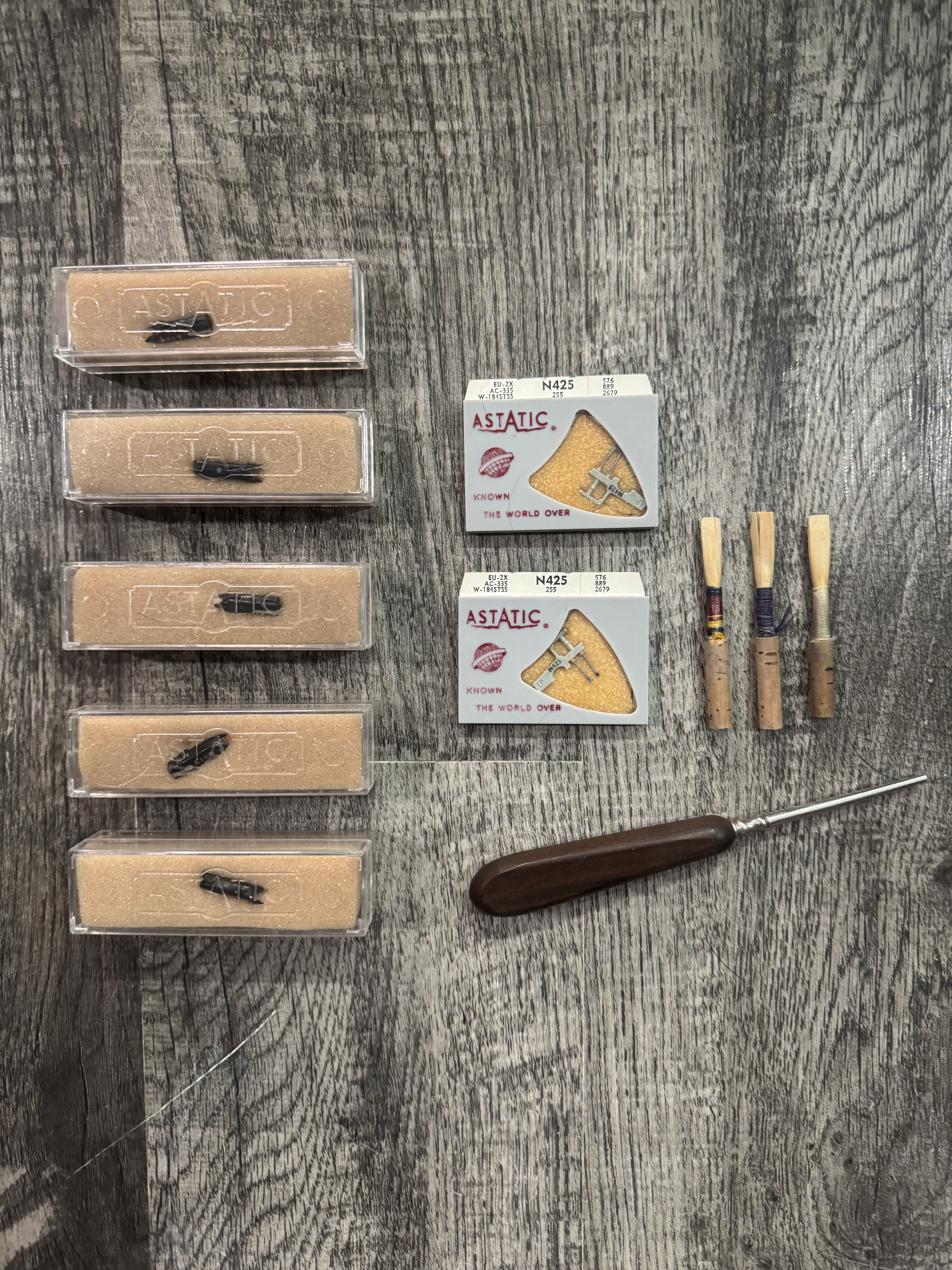 Astatic 81T Phonograph Needle and Reed Lot