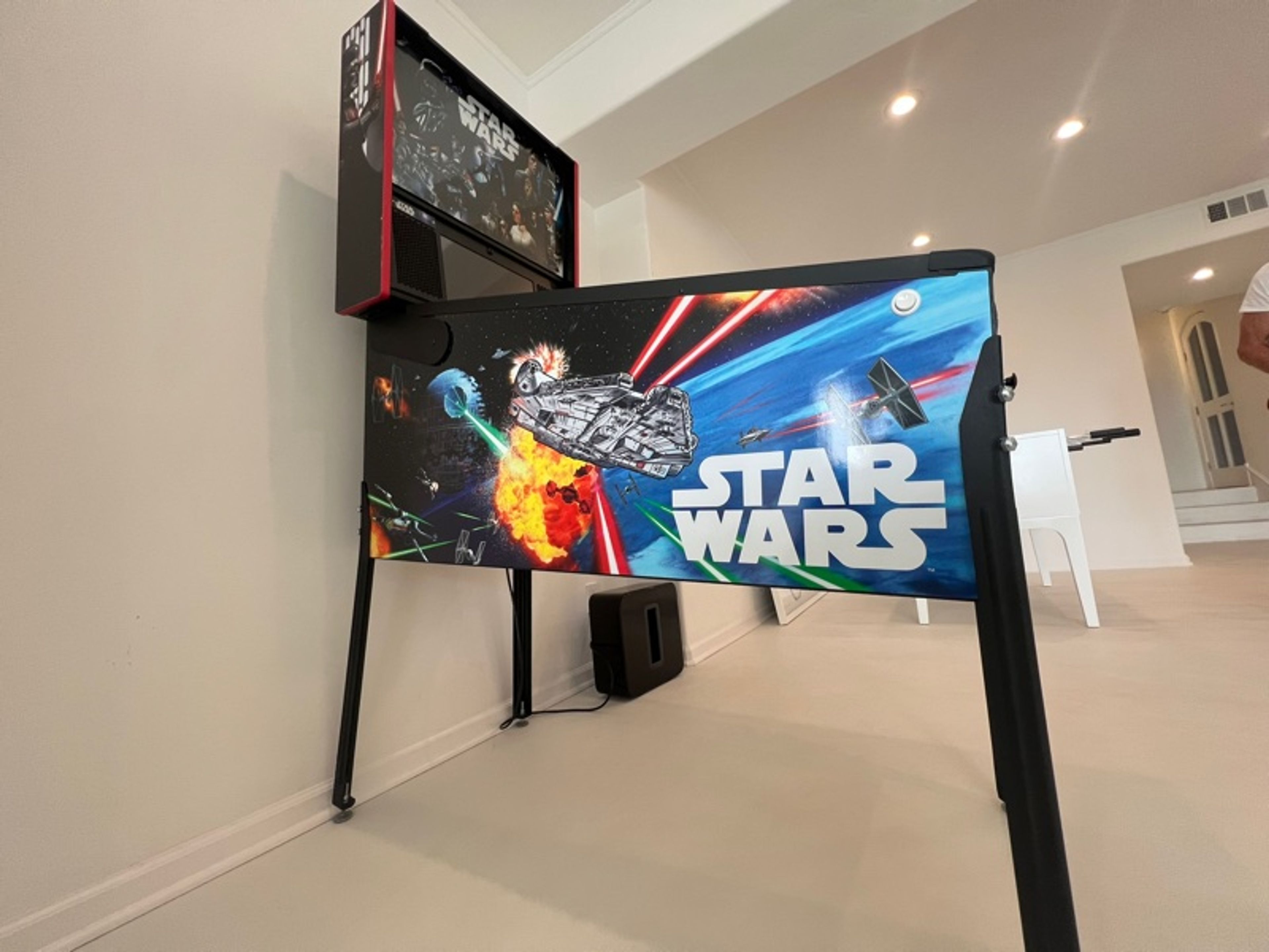 Stern Pinball Star Wars Pro Pinball Machine