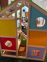 Hape All Season Dollhouse - Image 4