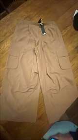 New with tags Adidas Women's Woven Cargo Pants Large - Image 2