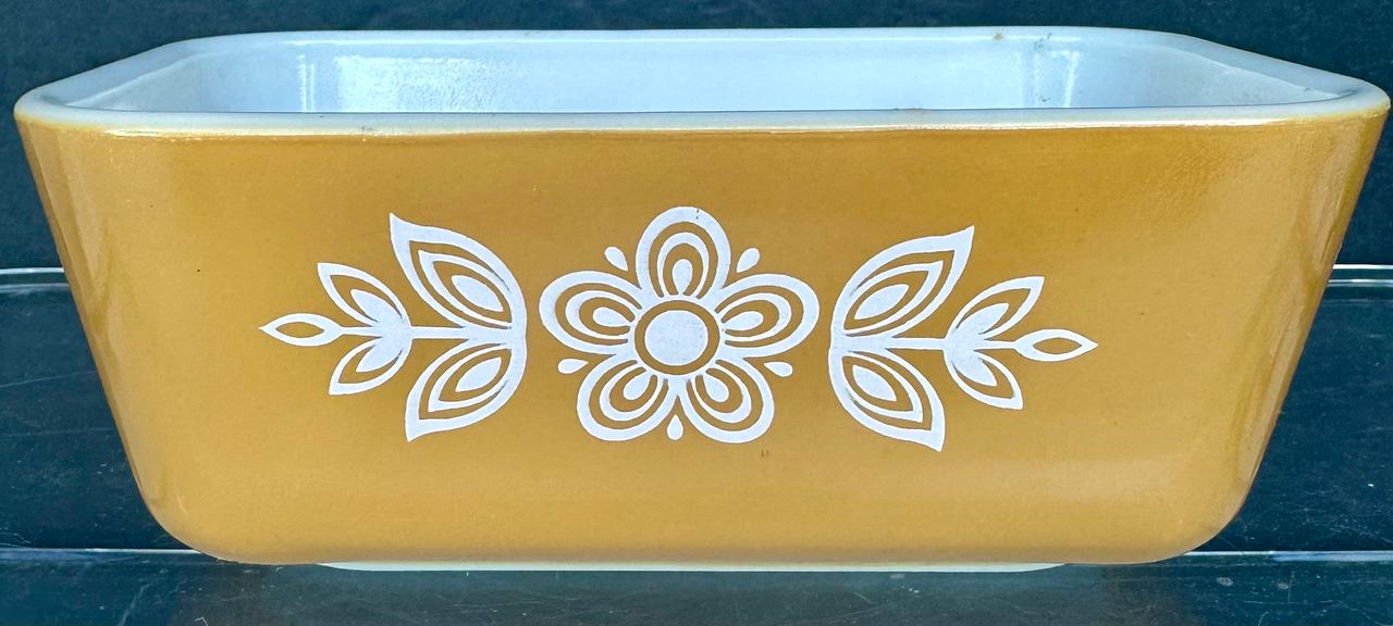 Pyrex Butterfly Gold 502 Refrigerator Dish