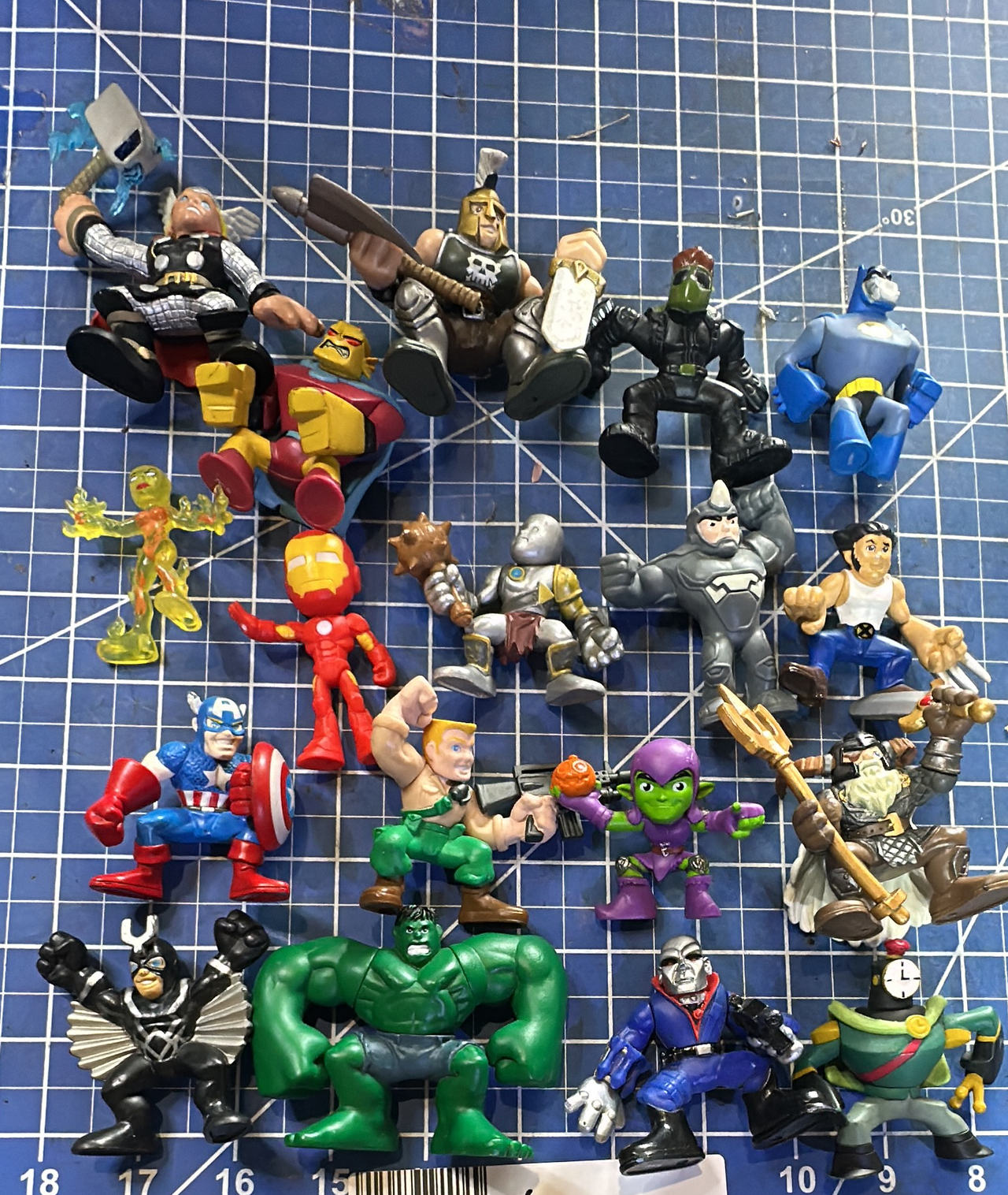 Hasbro Marvel Super Hero Squad Action Figures Lot. 215