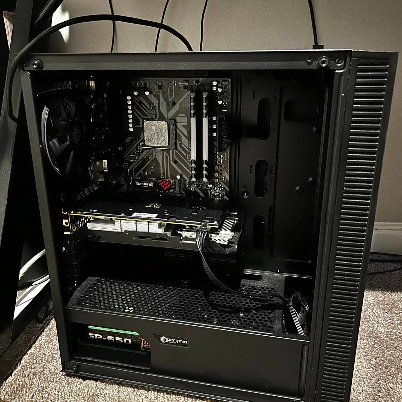 Custom Built Desktop PC  



runs perfectly fine all you have to do is plug it 