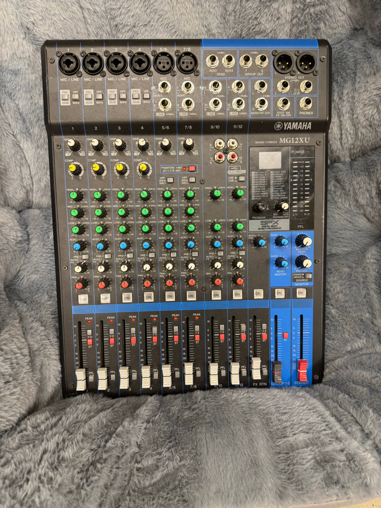 Yamaha MG12XU 12-Input Mixer with Effects