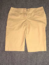 New York & Company 7th Avenue Bermuda Shorts Womens 8 Tan Khaki Mid Rise Career - Image 3