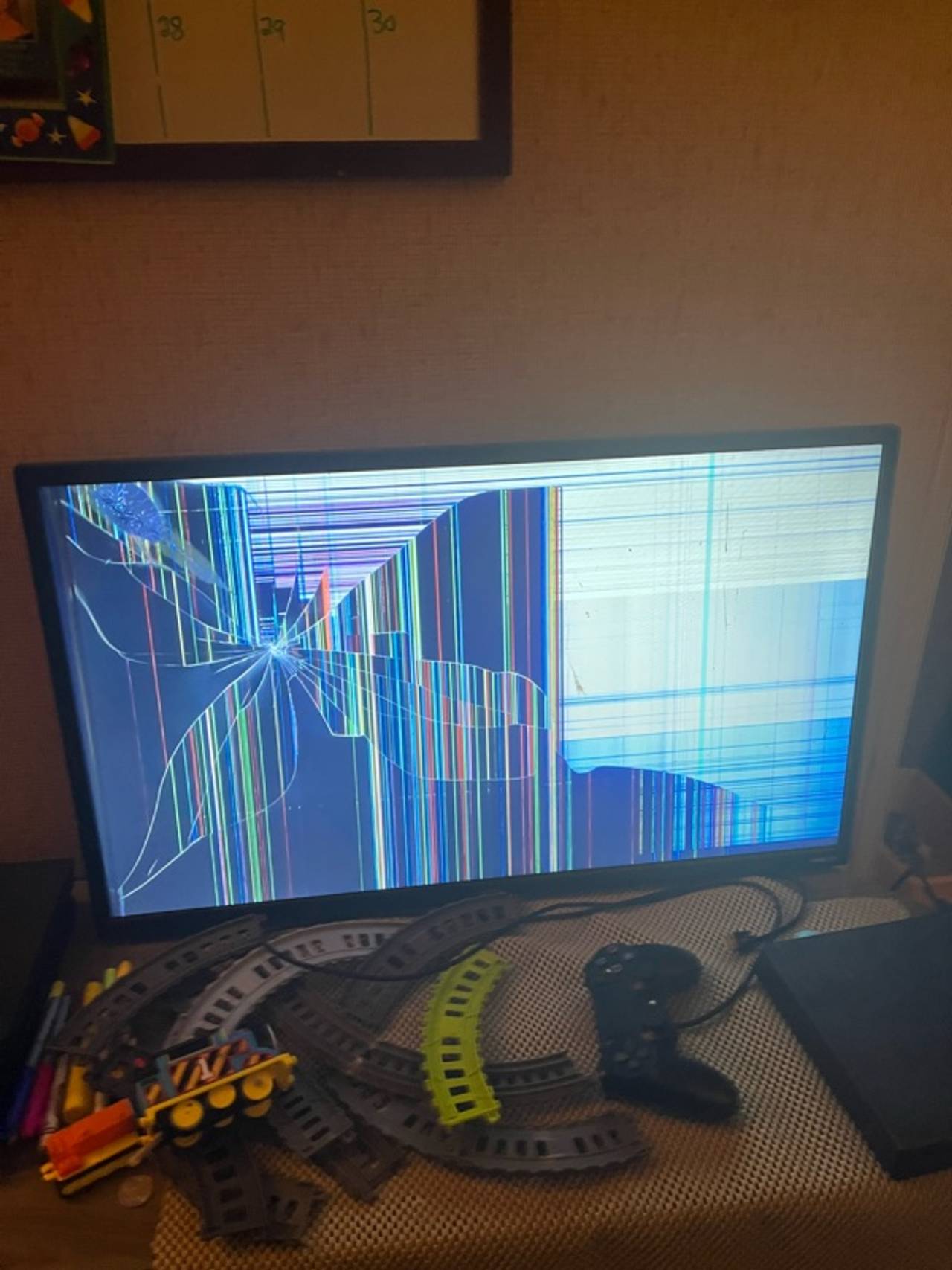 Samsung TV (Screen Broken)