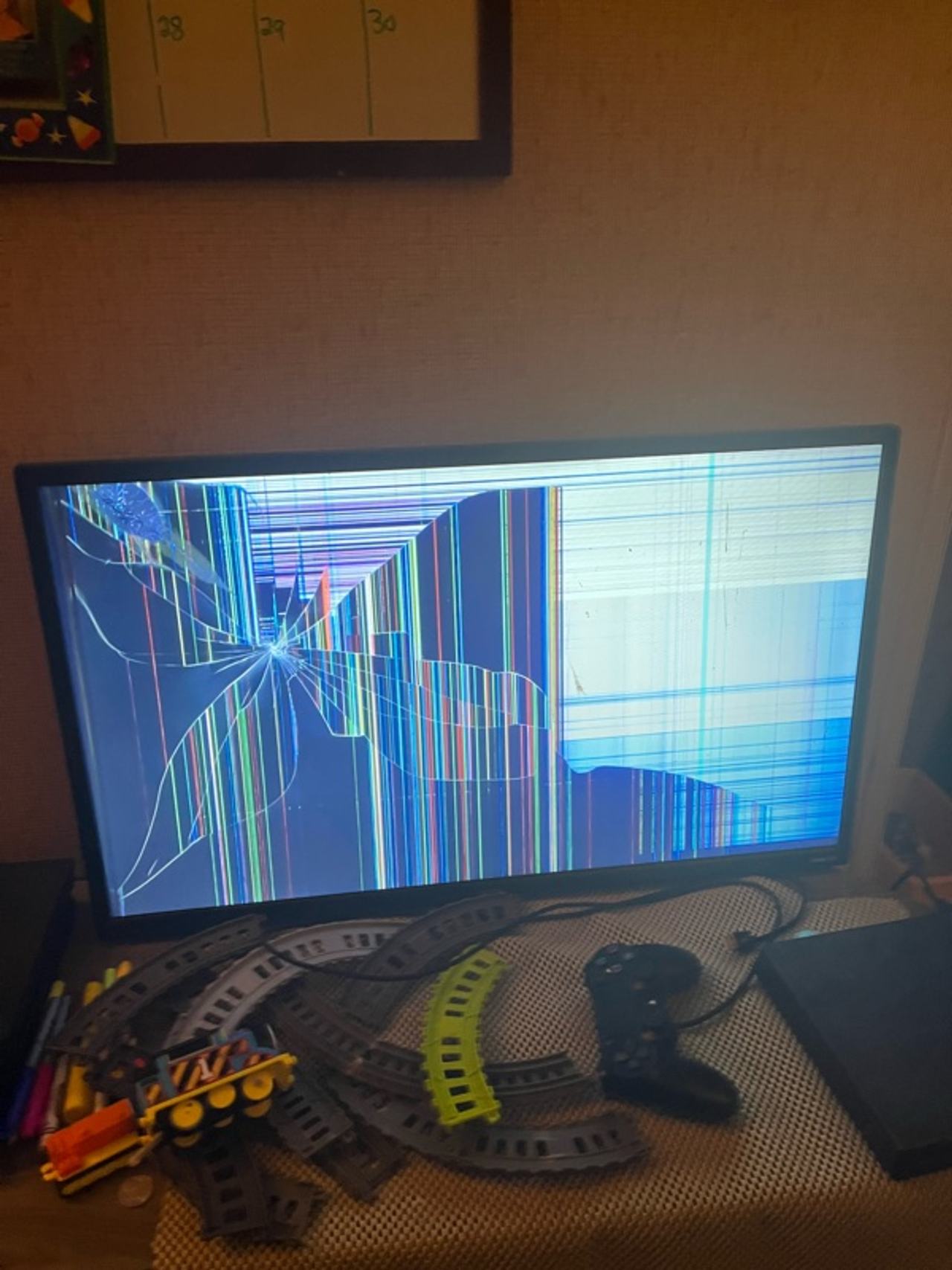 Samsung TV (Screen Broken)