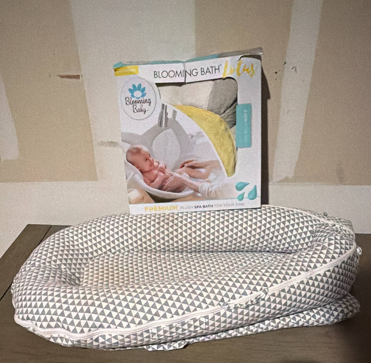 Balsonics Baby Lounger & Blooming Baby Bath Bundle
