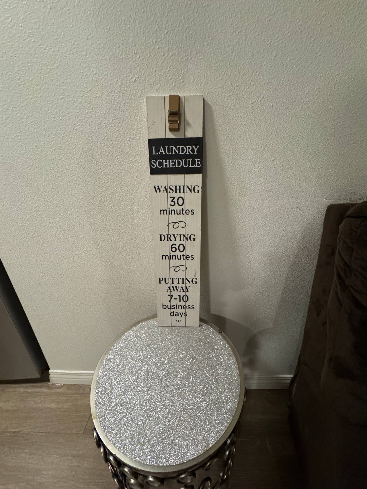 Laundry Schedule Wooden Wall Sign with Clip