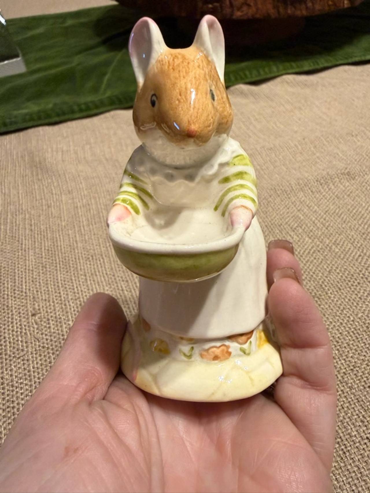 Royal Doulton Mrs Toadflax Brambly Hedge Figurine