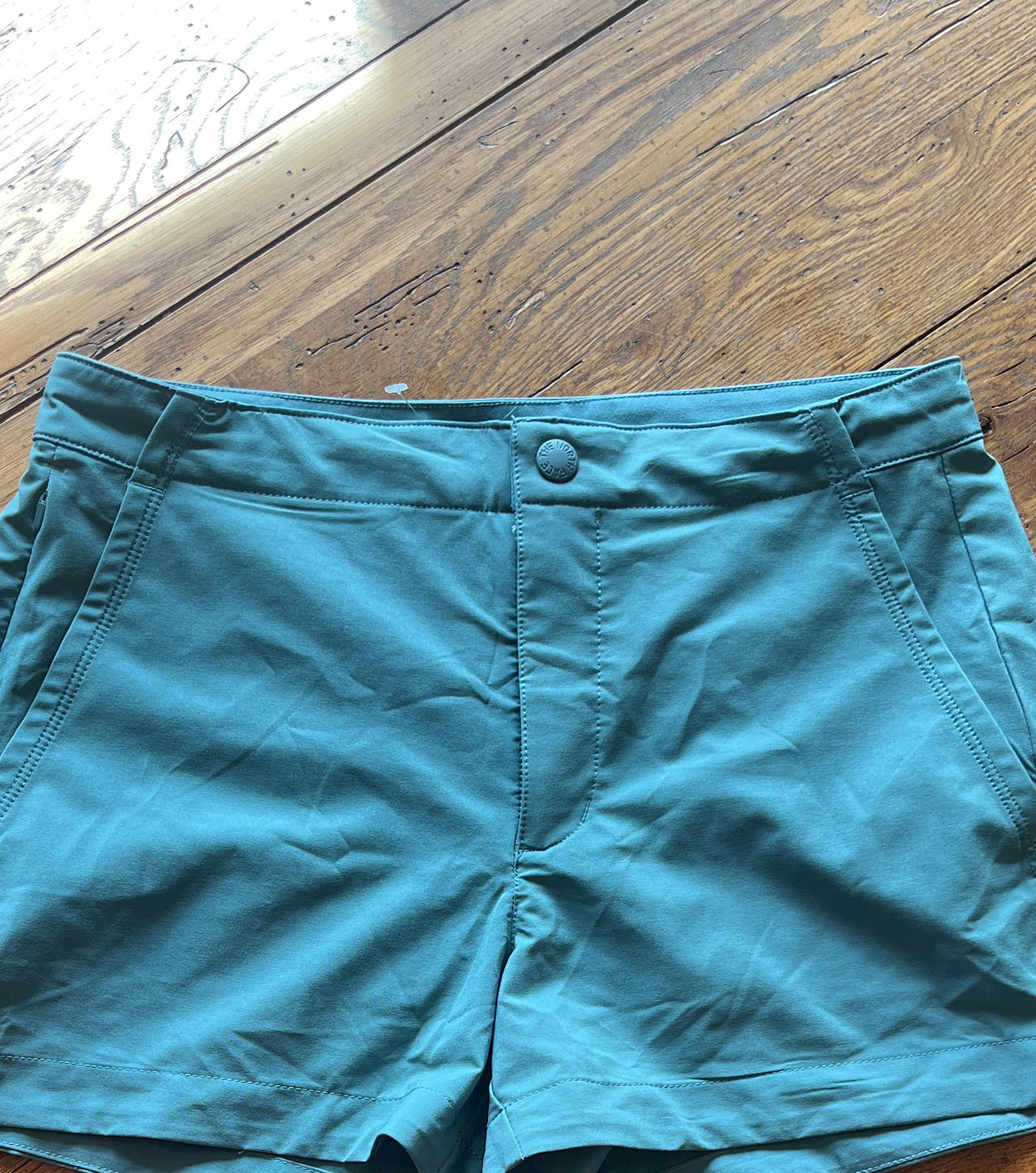 The North Face Aphrodite Shorts women’s size 4 like new
