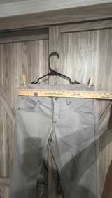 Athleta Women's Casual Capri Pants Size 8 short pants - Image 4