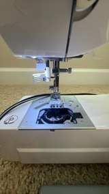 Singer Fashion Mate 7256 Computerized Sewing Machine - Image 3