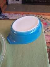 vintage PYREX Turquoise 043 1.5 Quart Oval Casserole Dish with Lid   #20 - Image 7
