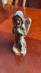 Hand-Carved Olive Wood Kneeling Angel Figurine - Image 5