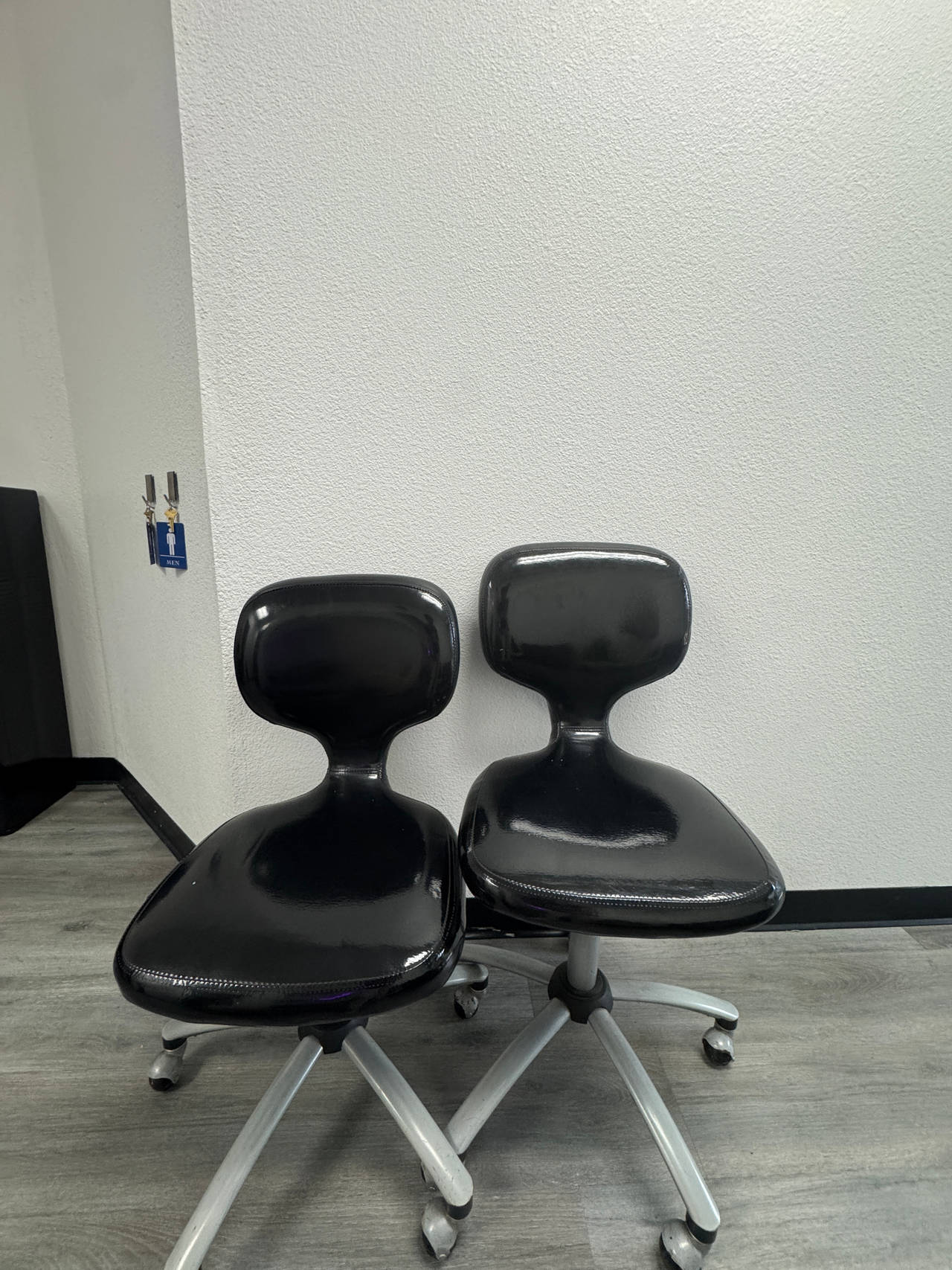Stool, chair 