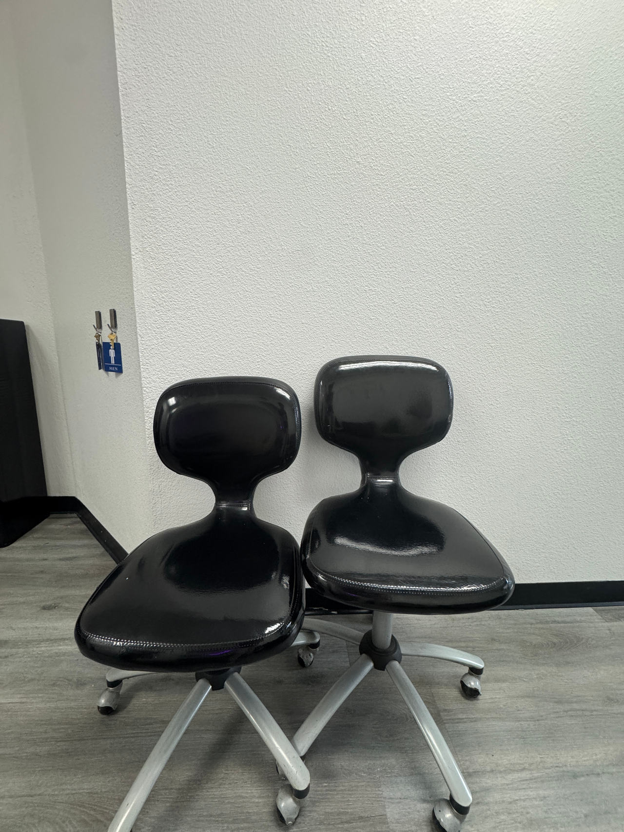 Stool, chair 