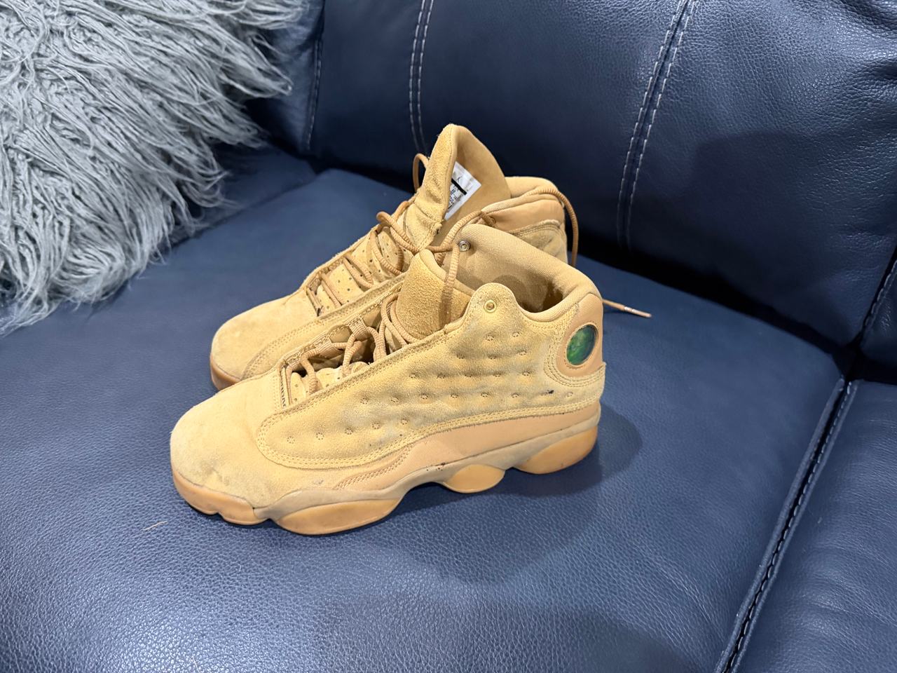 Air Jordan 13 Retro Wheat (2017) women size 8.5