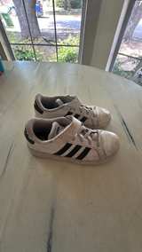 adidas Kids' Grand Court C Sneaker size 1.5 - Image 3
