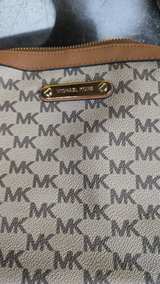 Michael Kors Jet Set Large East West Crossbody Bag - Image 1