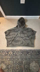 Under Armour Women's Project Rock Fleece Short Sleeve Hoodie Camo Green - Image 2