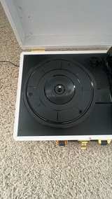 Victrola Journey Suitcase Record Player - Image 4