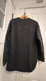 adidas Manchester United Essentials Fleece Sweatshirt Large Lion  - Image 3