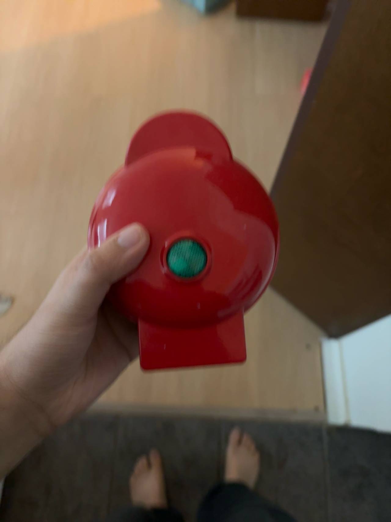 Eddeas Mini Waffle Maker Red