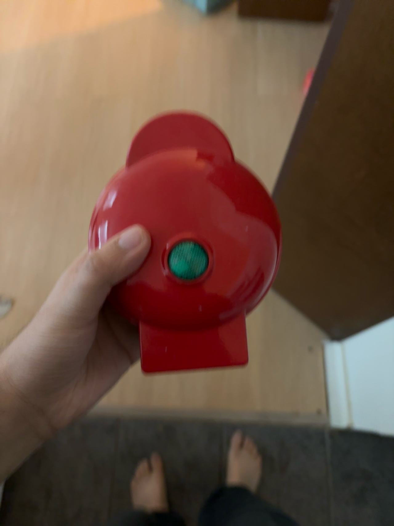 Eddeas Mini Waffle Maker Red