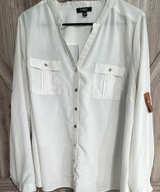 Elementz White Roll-Tab Sleeve Button Down Blouse XL - Image 1