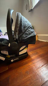 Graco SnugRide SnugLock 35 Infant Car Seat - Image 4