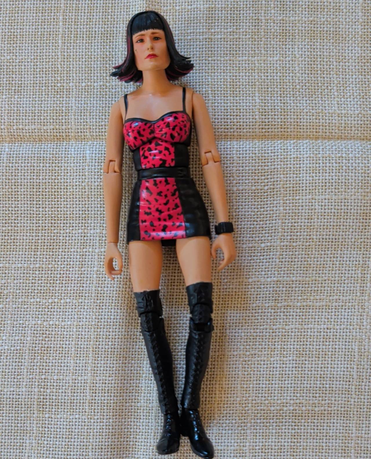 Diamond Select Toys Pulp Fiction Mia Wallace Action Figure