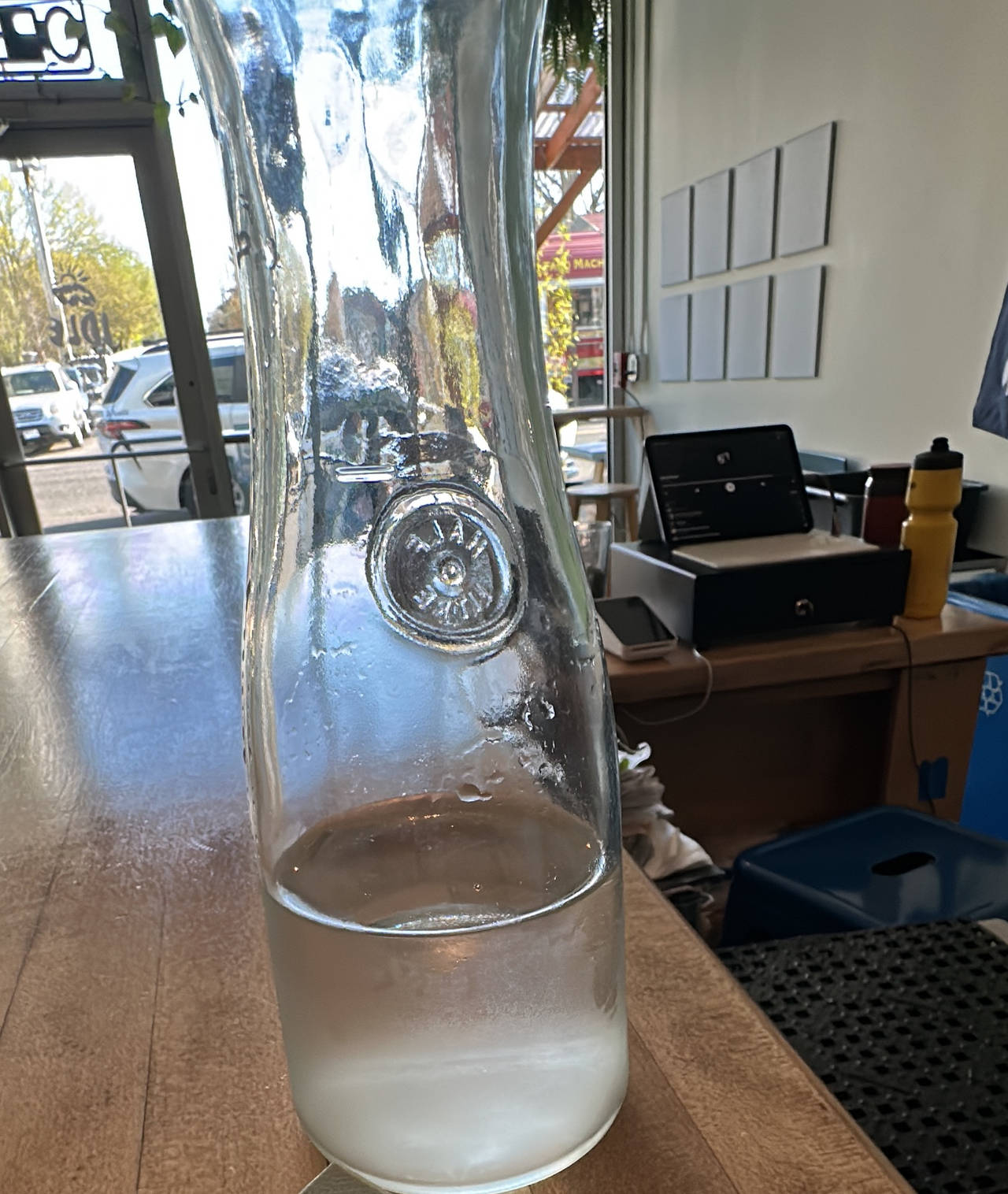 0.5 Liter Glass Wine and Water Carafe