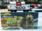 Athearn HO Scale Soo Line Wide Vision Caboose #63 - Image 3