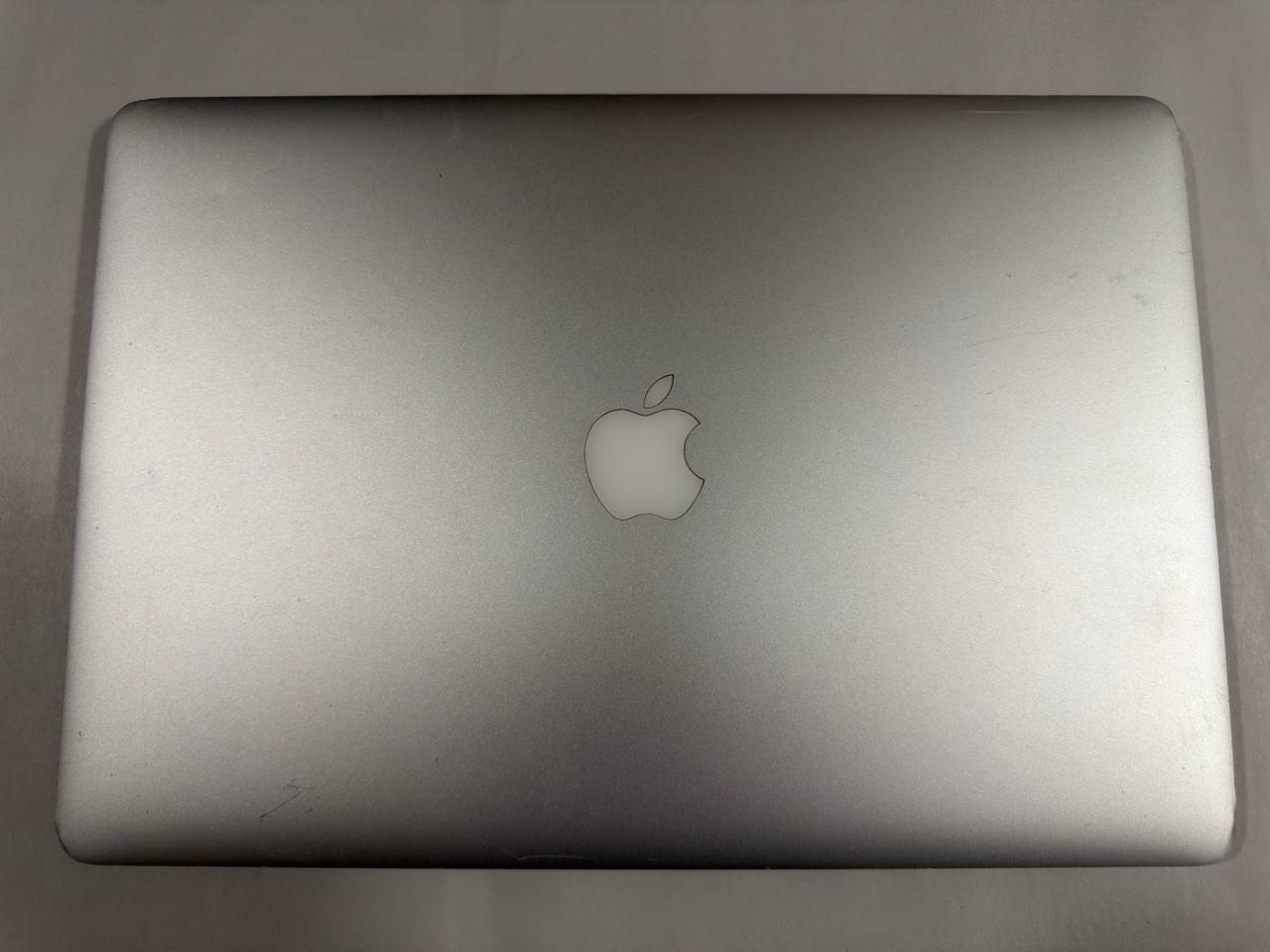 Apple MacBook Pro Retina 15” Mid 2015 i7 2.2GHz 16GB RAM 256GB SSD Monterey