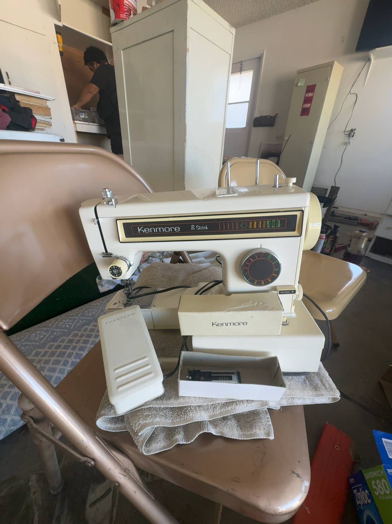 Kenmore Ultra-Stitch 8 Sewing Machine