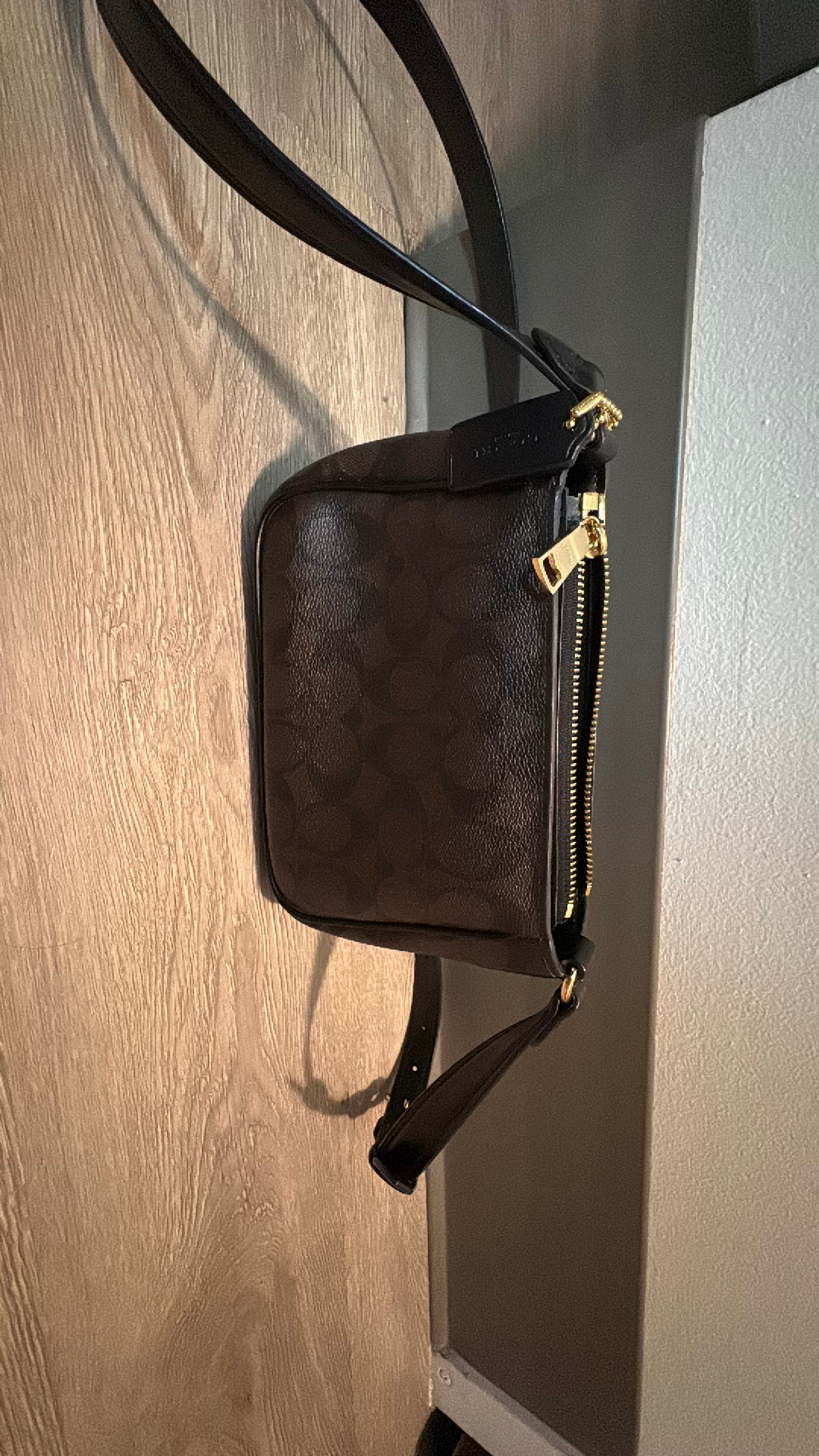 Coach Signature Purse  - Image 4