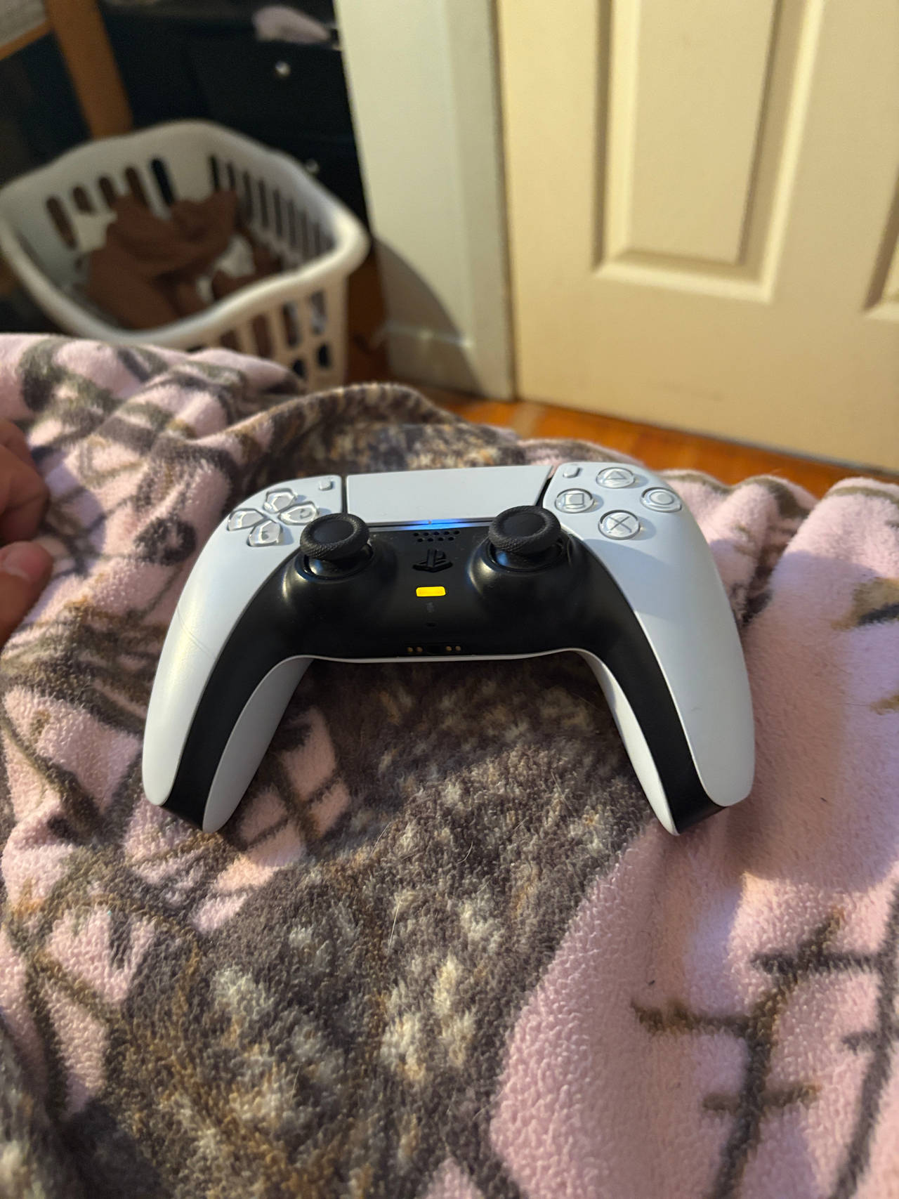 PlayStation 5 DualSense Wireless Controller