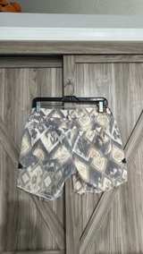 Fade to Blue Parkside Shorts Southwestern Print size 27 Aztec - Image 3