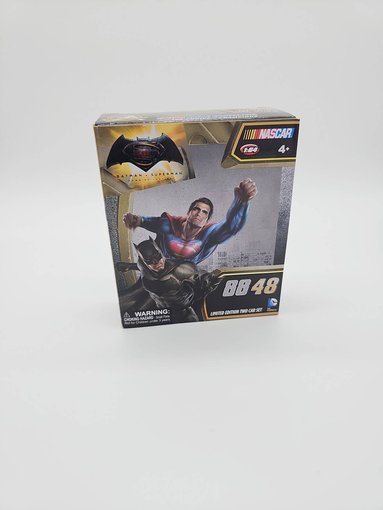 Lionel Racing NASCAR 1:64 Batman v Superman 2-Car Set #88 #48