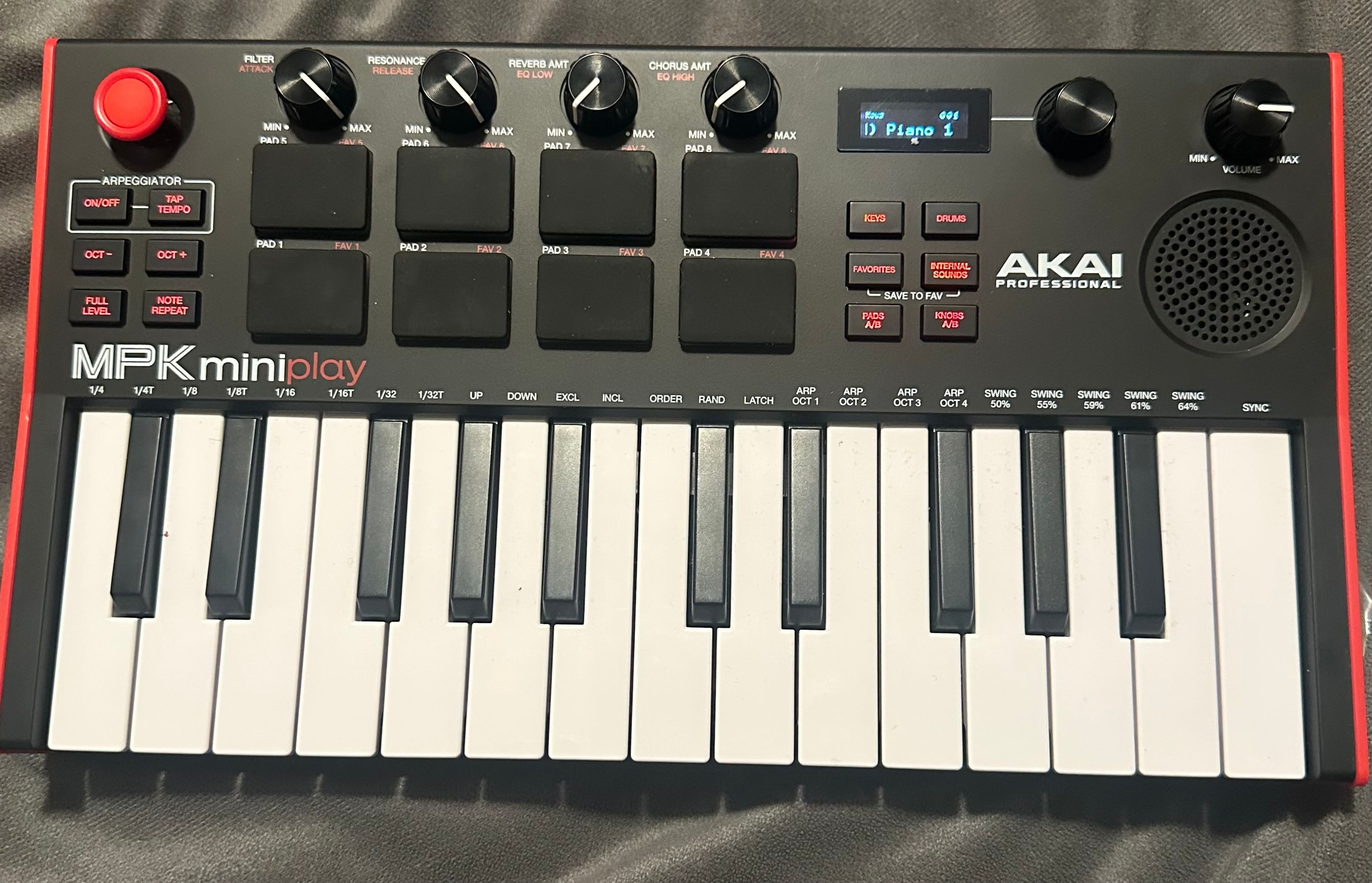 Akai Professional MPK Mini Play MK3 - Image 2