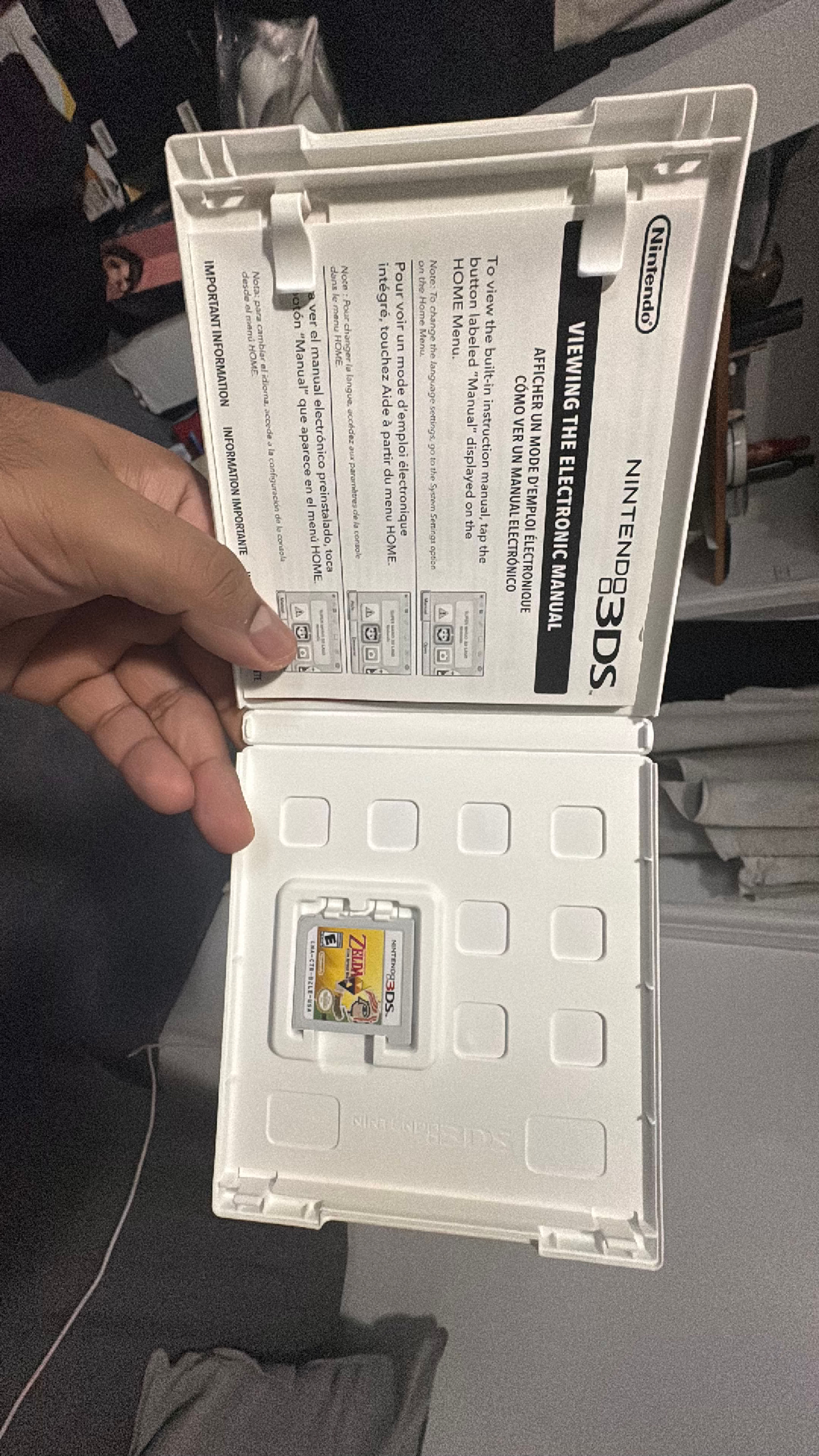 Nintendo 3DS Game Cartridge - The Legend of Zelda: A Link Between Worlds - Image 2